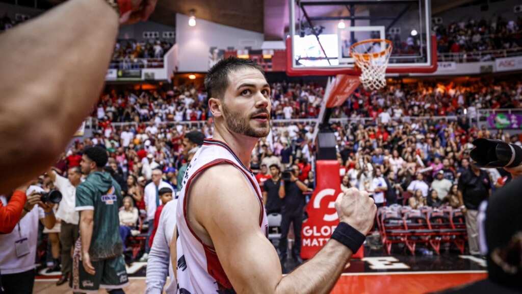 Los Leones vencieron a los Indios de Mayagüez para colocar la serie 3-1.