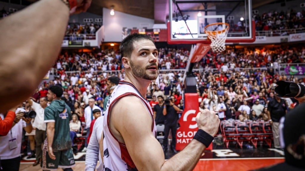 Los Leones vencieron a los Indios de Mayagüez para colocar la serie 3-1.