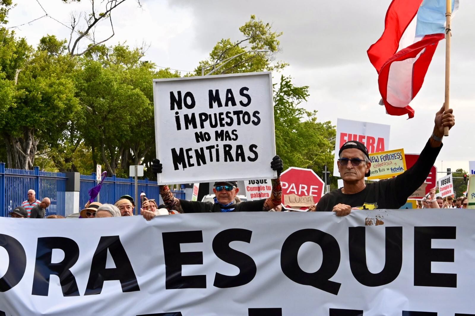 Ciudadanos se tiraron a la calle para exigir la salida de LUMA.