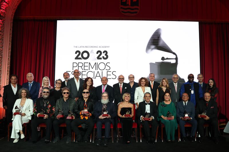 La Semana de la 24ª Entrega Anual del Latin Grammy comenzó con con la entrega de Premios Especiales que incluyó a los siguientes homenajeados: Carmen Linares, Mijares, Arturo Sandoval, Simone, Soda Stereo, Ana Torroja, Alex Acuña, Gustavo Santaolalla y Wisón Torres.