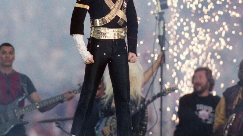 Michael Jackson fue el primer acto oficial del medio tiempo.