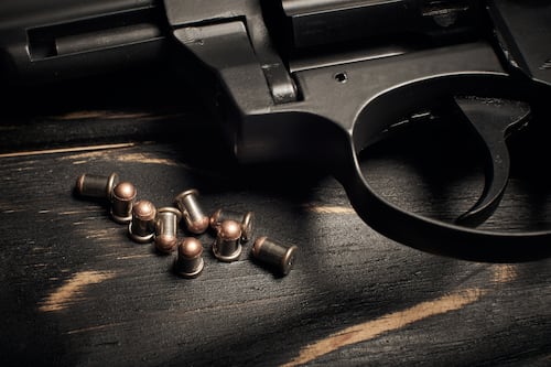 Autoridades investigan incidente que dejó un muerto y un herido en Puerto Nuevo