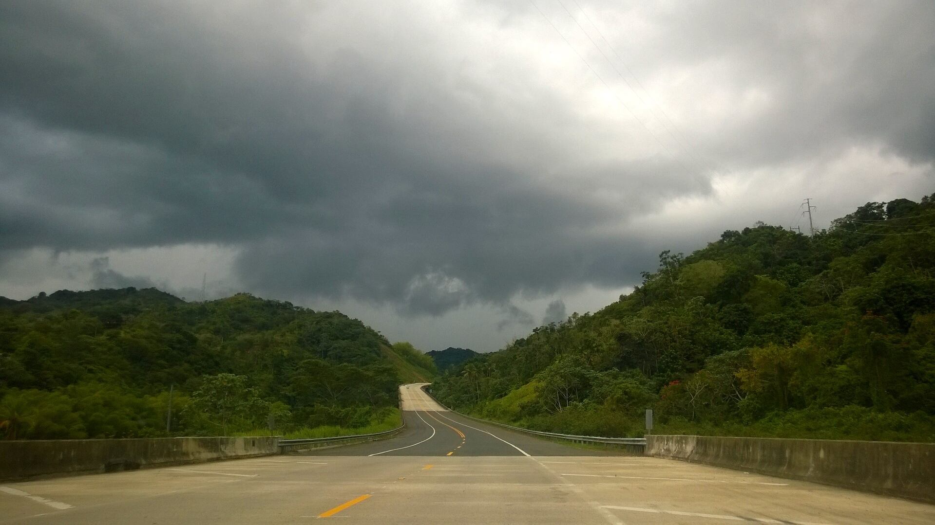 Una imagen referencial de la Carretera PR-10, en la zona de Utuado, Puerto Rico.