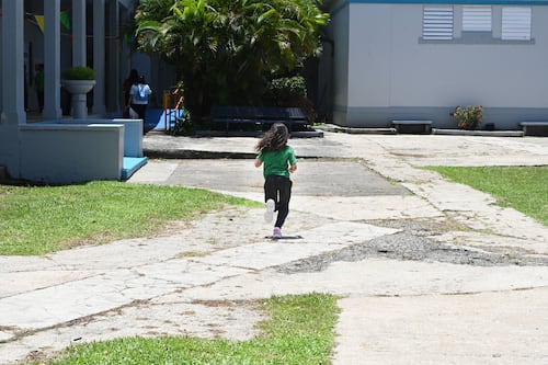 Informe advierte que para el 2030 harán falta 44 millones de maestros en el mundo