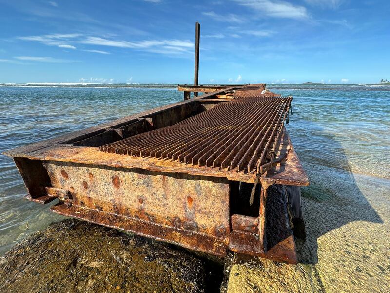 Muelle de FURA en Vega Baja.