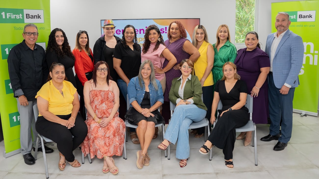 Empresarias participantes del Programa de Formación Empresarial del Centro Empresarial para la Mujer del Centro para Puerto Rico en Mayagüez