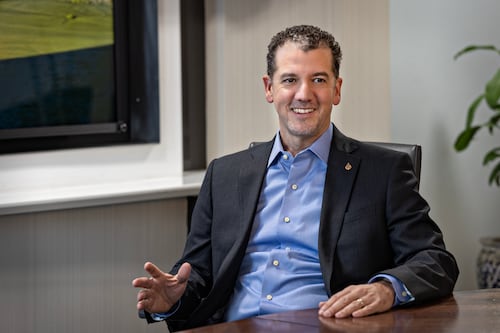 Popular nombra a Alex Flores vicepresidente ejecutivo del Grupo de Negocios Especializados