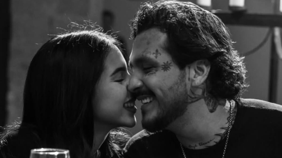 Ángela Aguilar causó furor en redes sociales con un. bikini animal print.