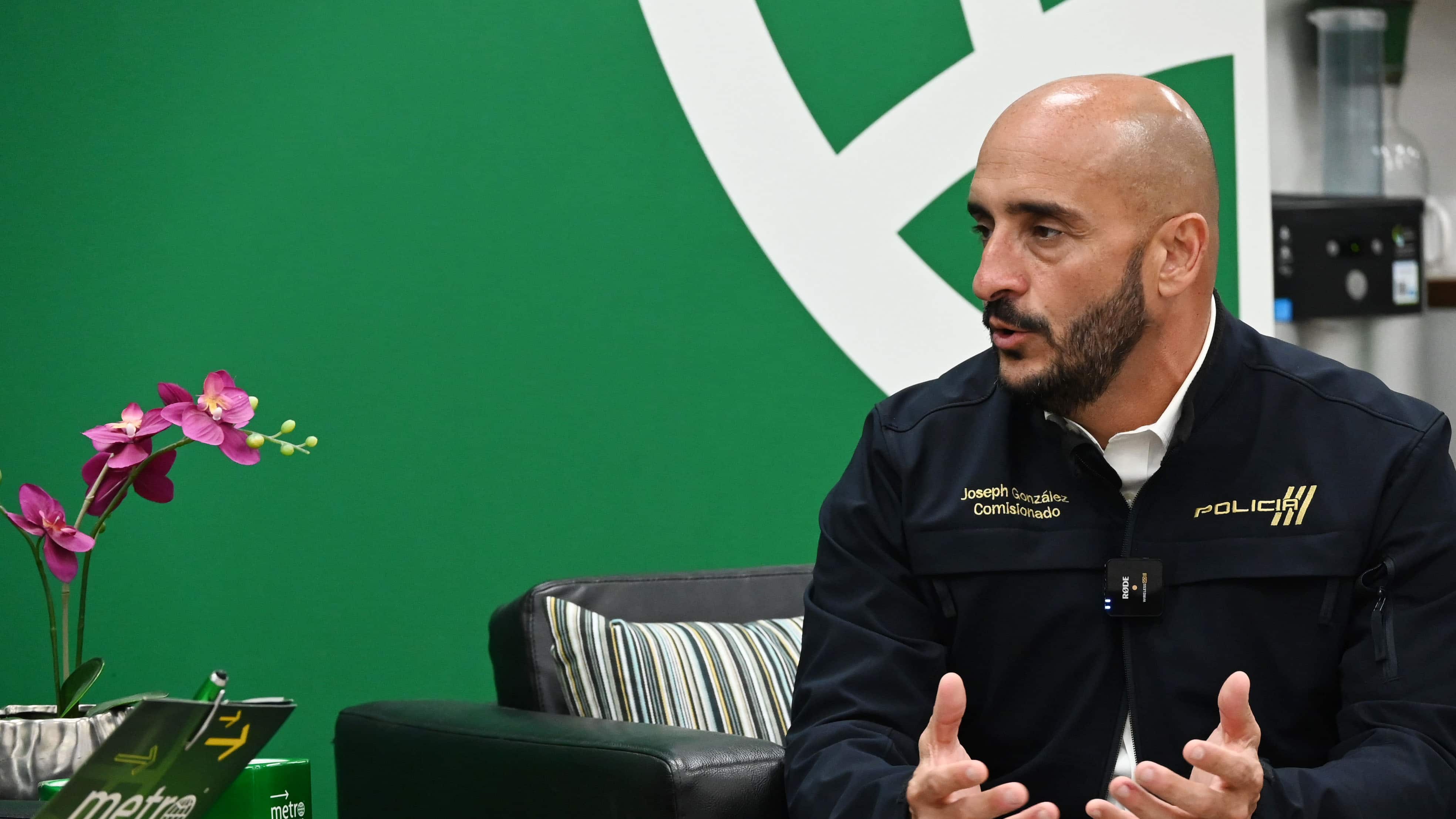 Entrevista al Comisionado de la Policía, Joseph González