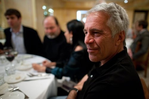 Publican parte de los archivos de Epstein: Aparecen fotos en Puerto Rico