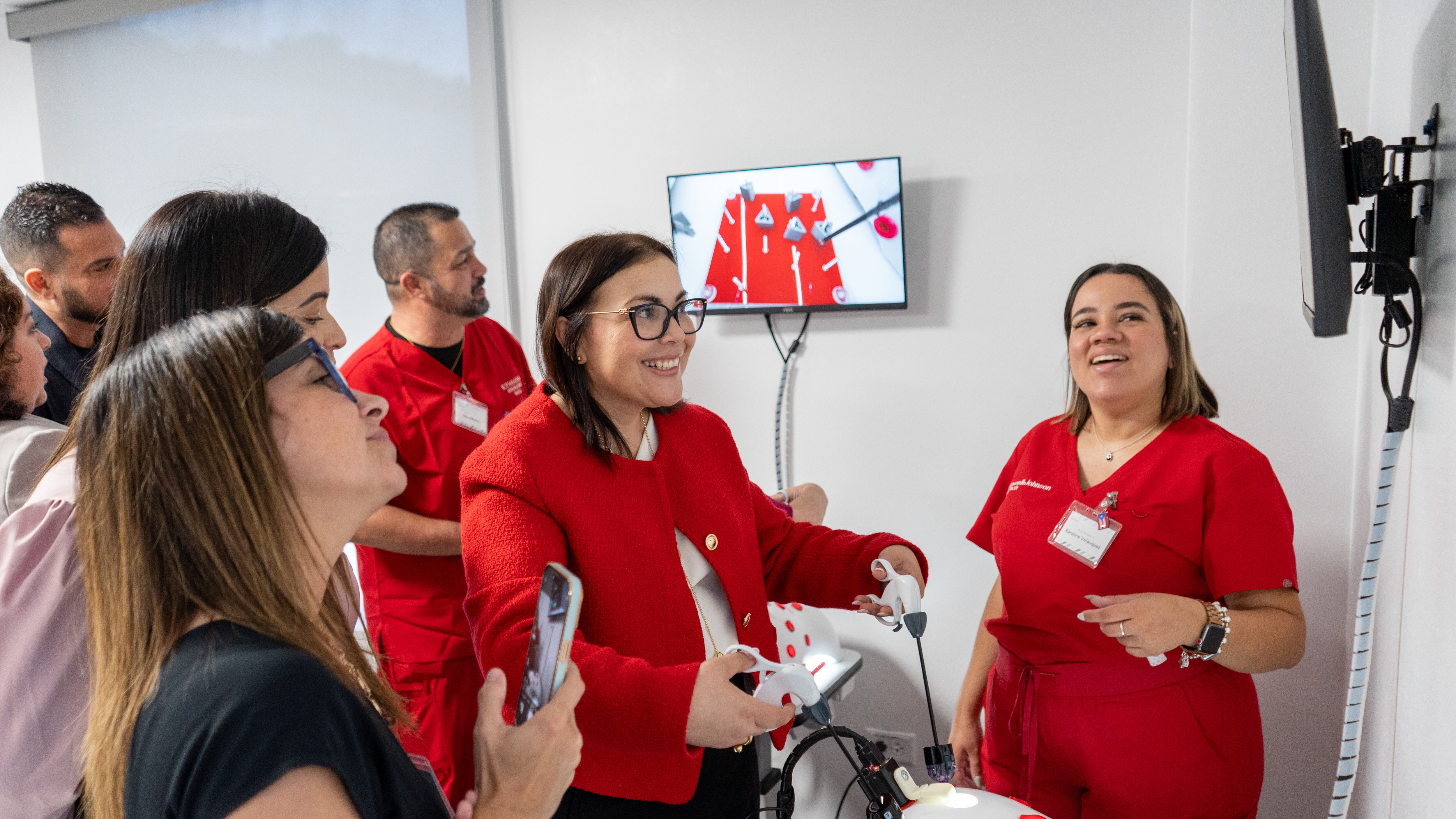 Apertura del Instituto Johnson & Johnson en Manatí