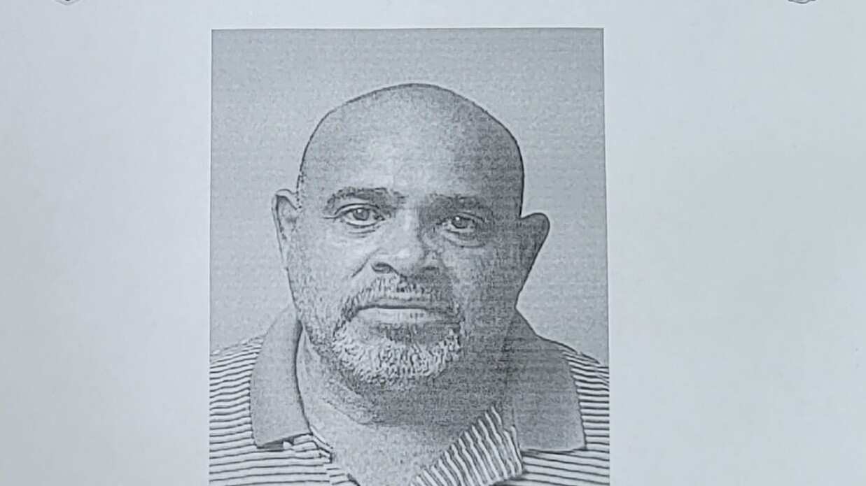 Ficha - Angel L. Perez Velázquez de 55 años y residente de Humacao