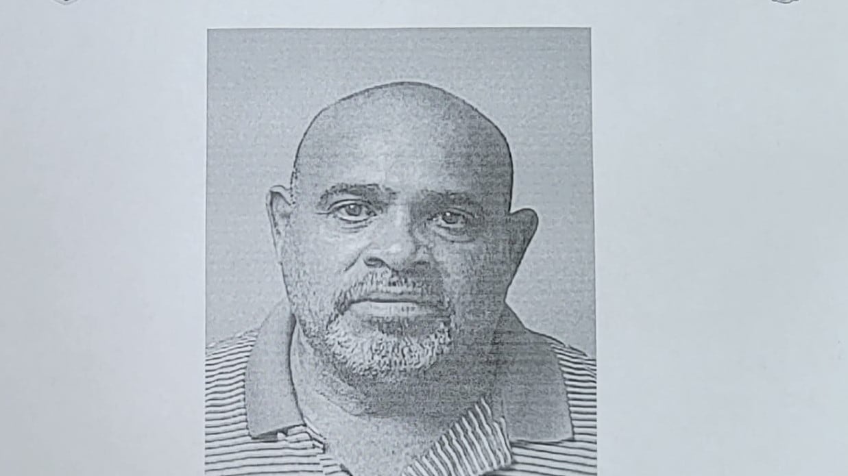 Ficha - Angel L. Perez Velázquez de 55 años y residente de Humacao