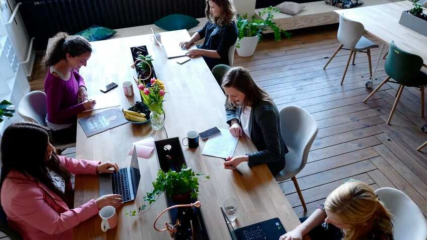 No todo en la vida puede ser trabajo, enfatizan muchos