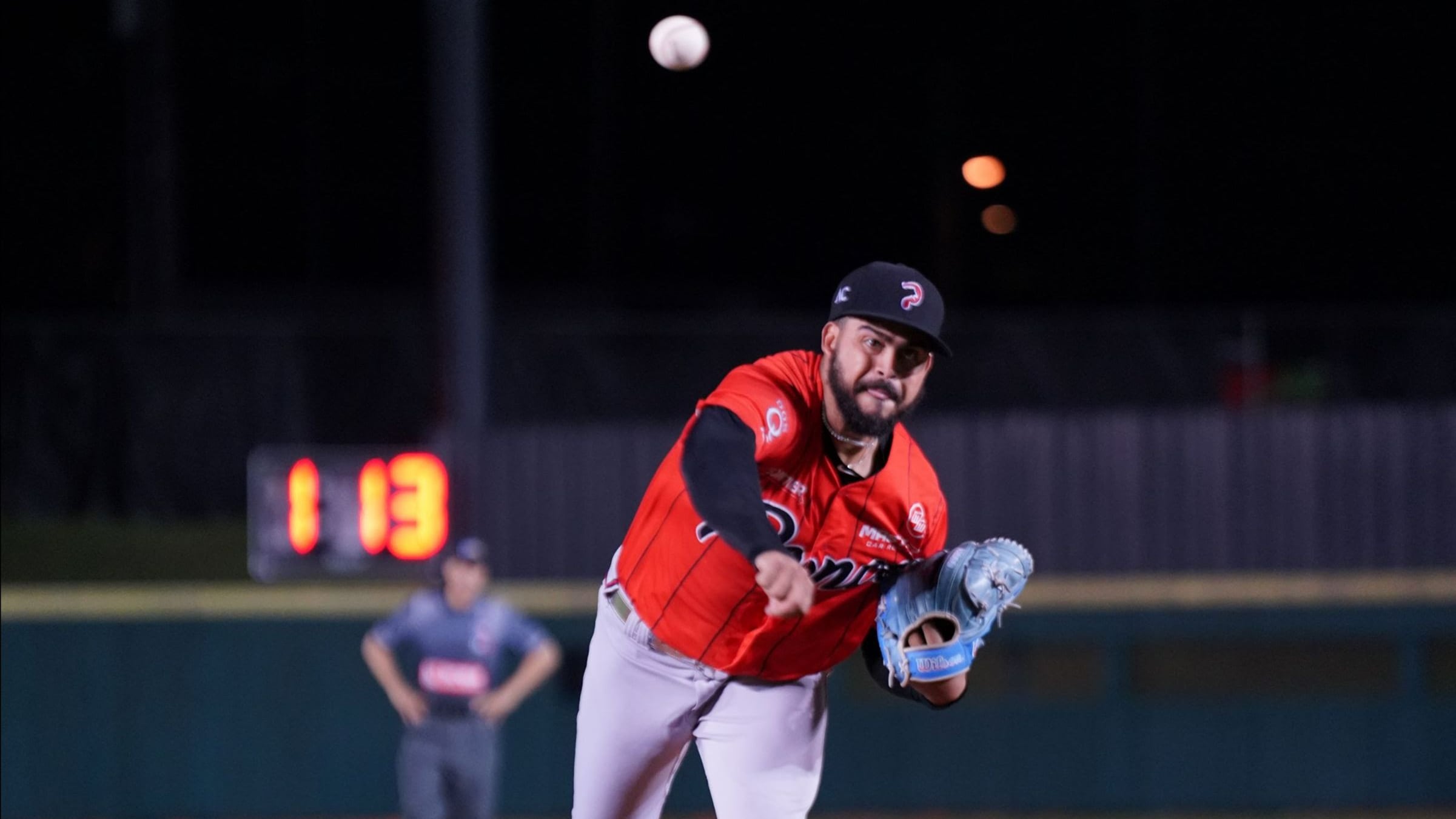 Bryant Salgado (2-0) se adjudicó la victoria con cinco entradas en blanco.