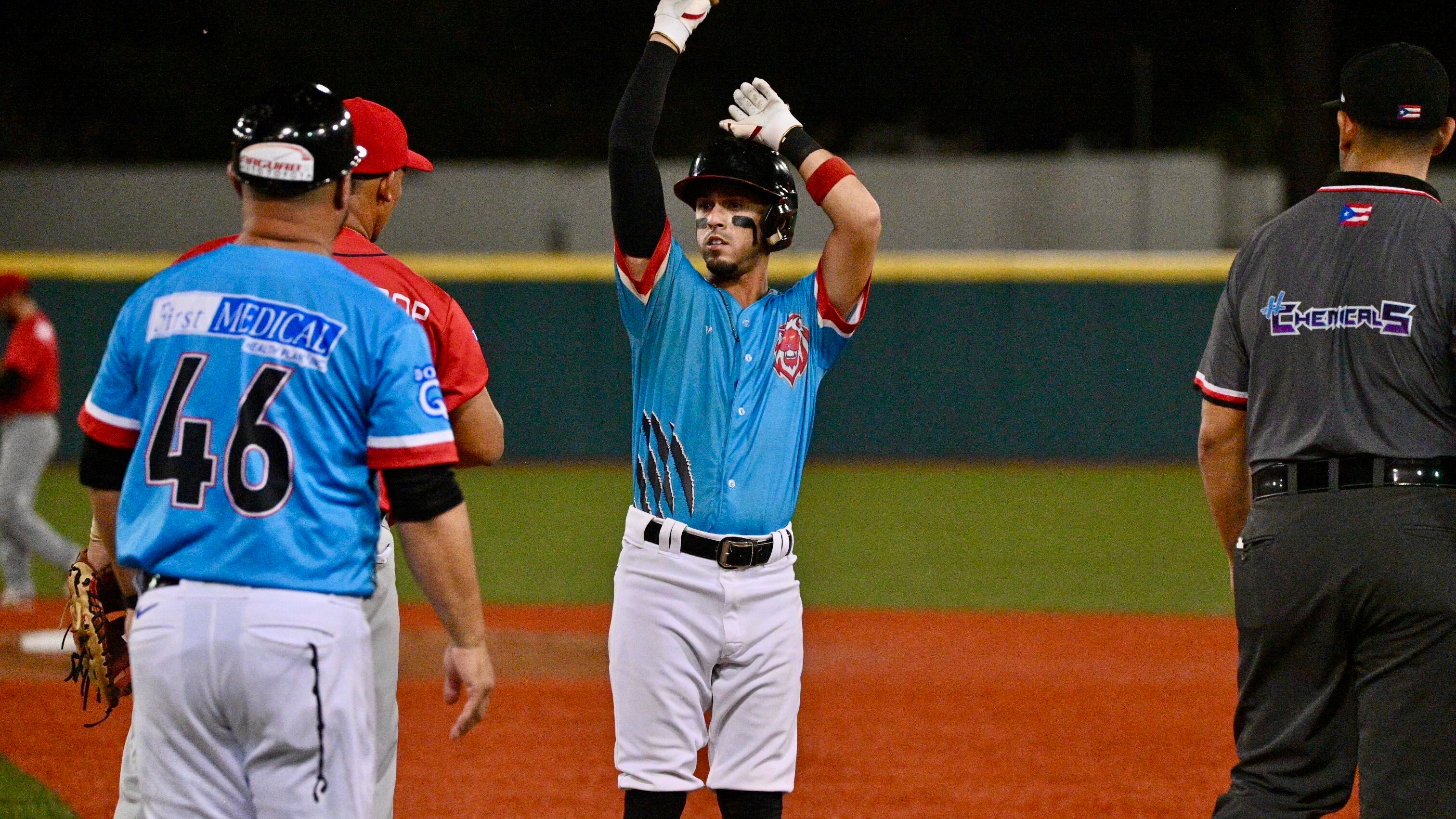 Jan Arroyo, de los Leones de Patillas