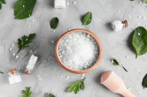 Bicarbonato: el ingrediente sencillo que transforma tu hogar, cuida tu bolsillo y simplifica la vida diaria