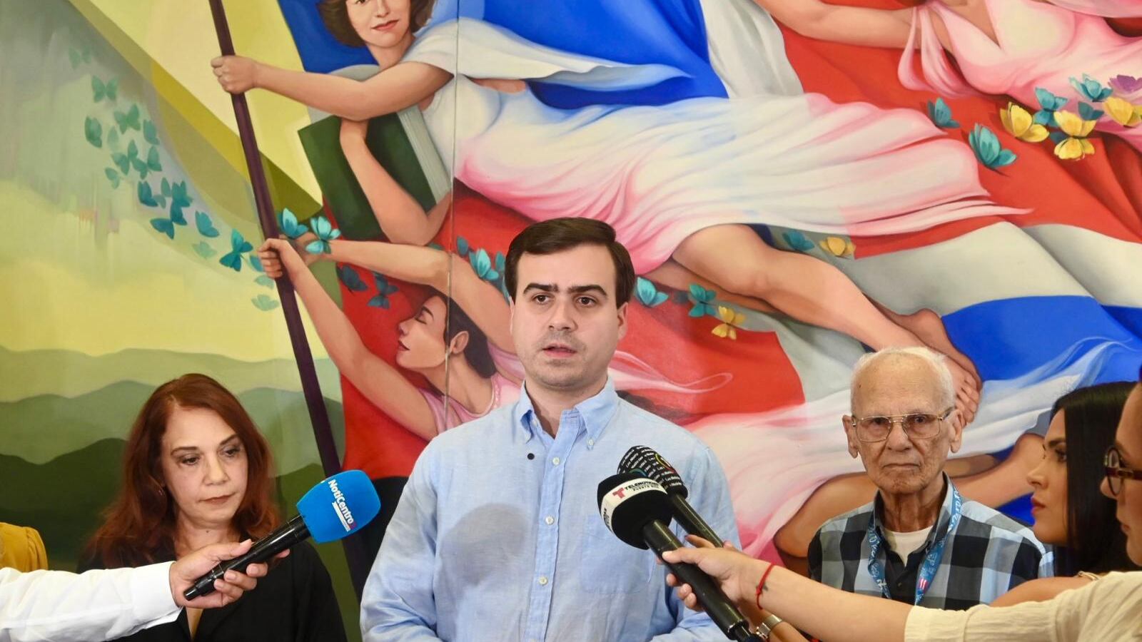 El comisionado residente Pablo José Hernández