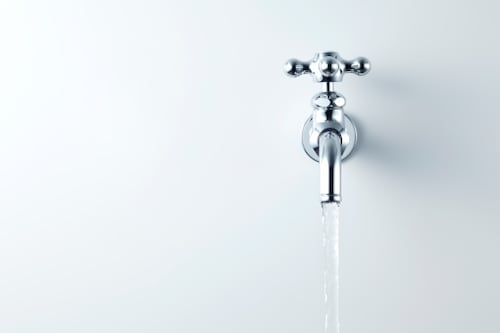 Anuncian trabajos de mantenimiento al sistema de agua potable del Centro Gubernamental Minillas