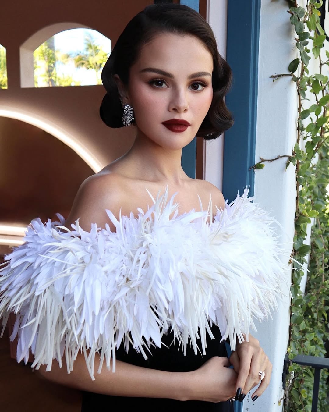 Instagram: @rarebeauty