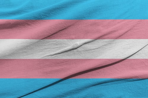 Activistas rechazan medida que busca criminalizar a médicos por atender a niñez y juventud trans en Puerto Rico