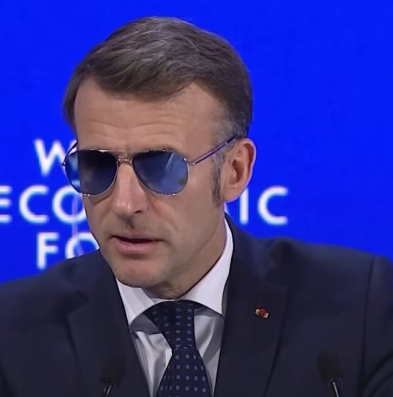 El Foro Económico Mundial fue fundado en 1971 por Klaus M. Schwab, profesor de economía en Suiza. Desde entonces, se han realizado 56 ediciones, incluyendo la de 2026 que se lleva a cabo del 19 al 23 de enero. Foto: Emmanuel Macron FB.