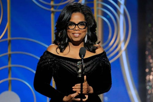 Oprah bloqueó mensajes de Instagram ante críticas por vinculación con Jeffrey Epstein