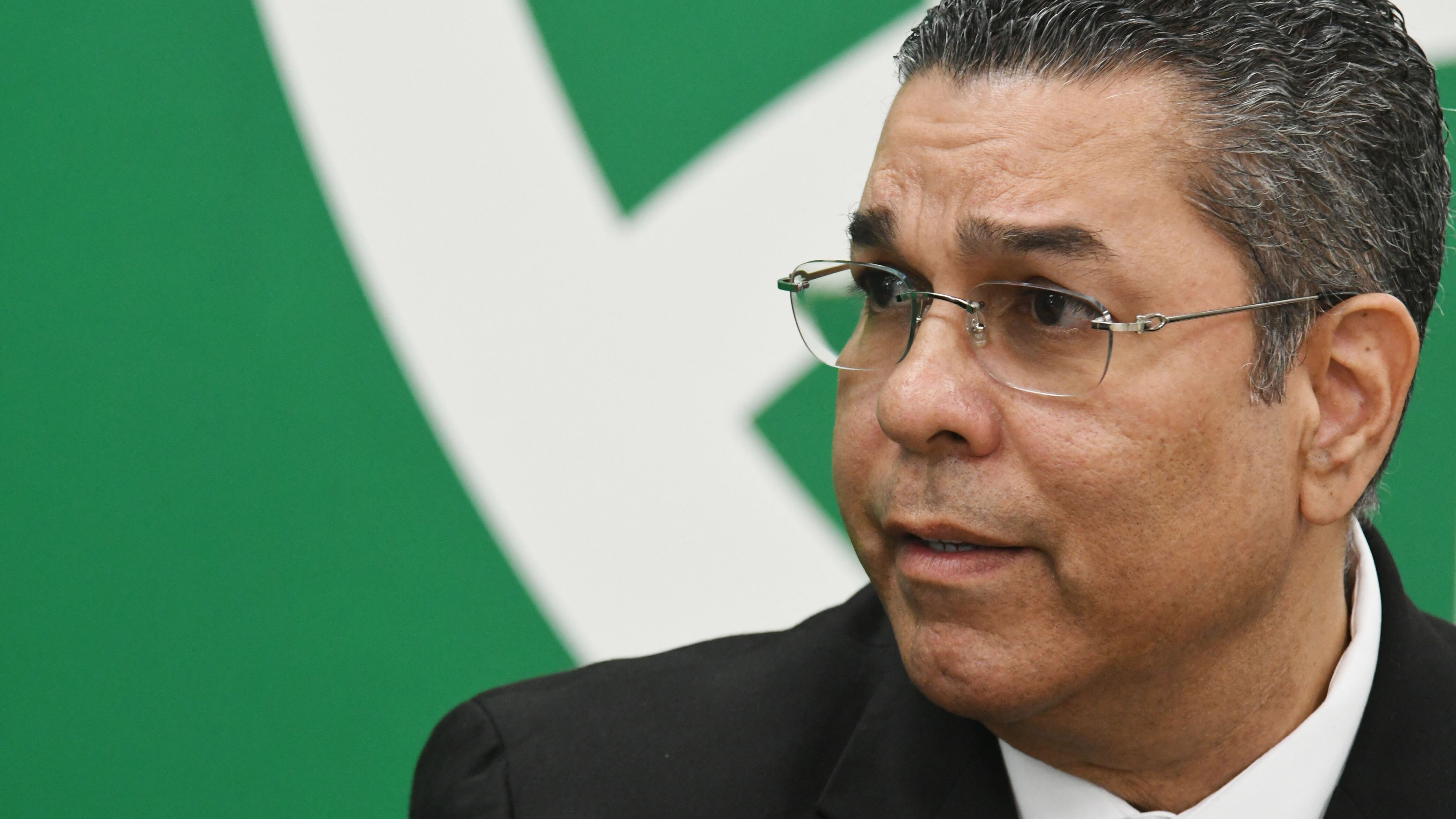 El Zar de la Energía, Josue Colón