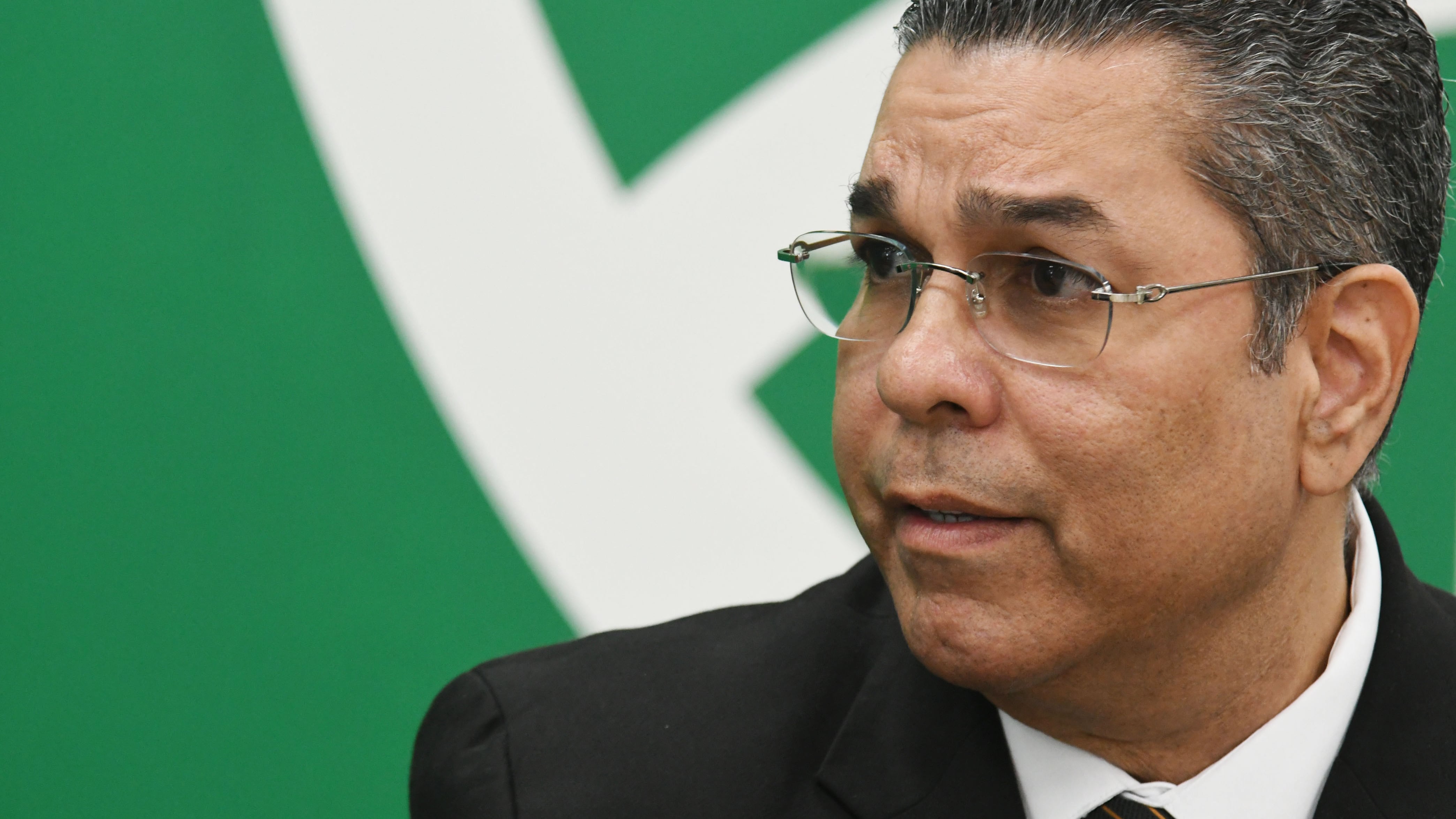 El Zar de la Energía, Josue Colón