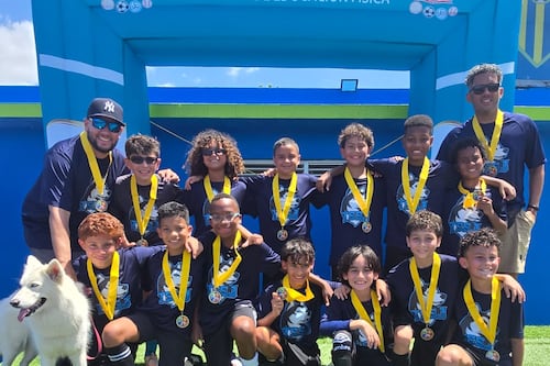 Escuela de San Juan gana campeonato nacional de fútbol 2-0 al vencer a Aibonito