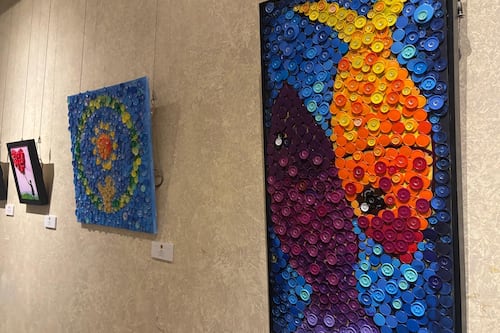 Niños diagnosticados con cáncer exhiben sus obras de arte en el Capitolio