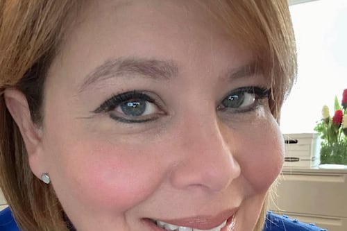 Conocida productora de televisión puertorriqueña enfrenta valientemente un diagnóstico de cáncer de garganta en etapa 4