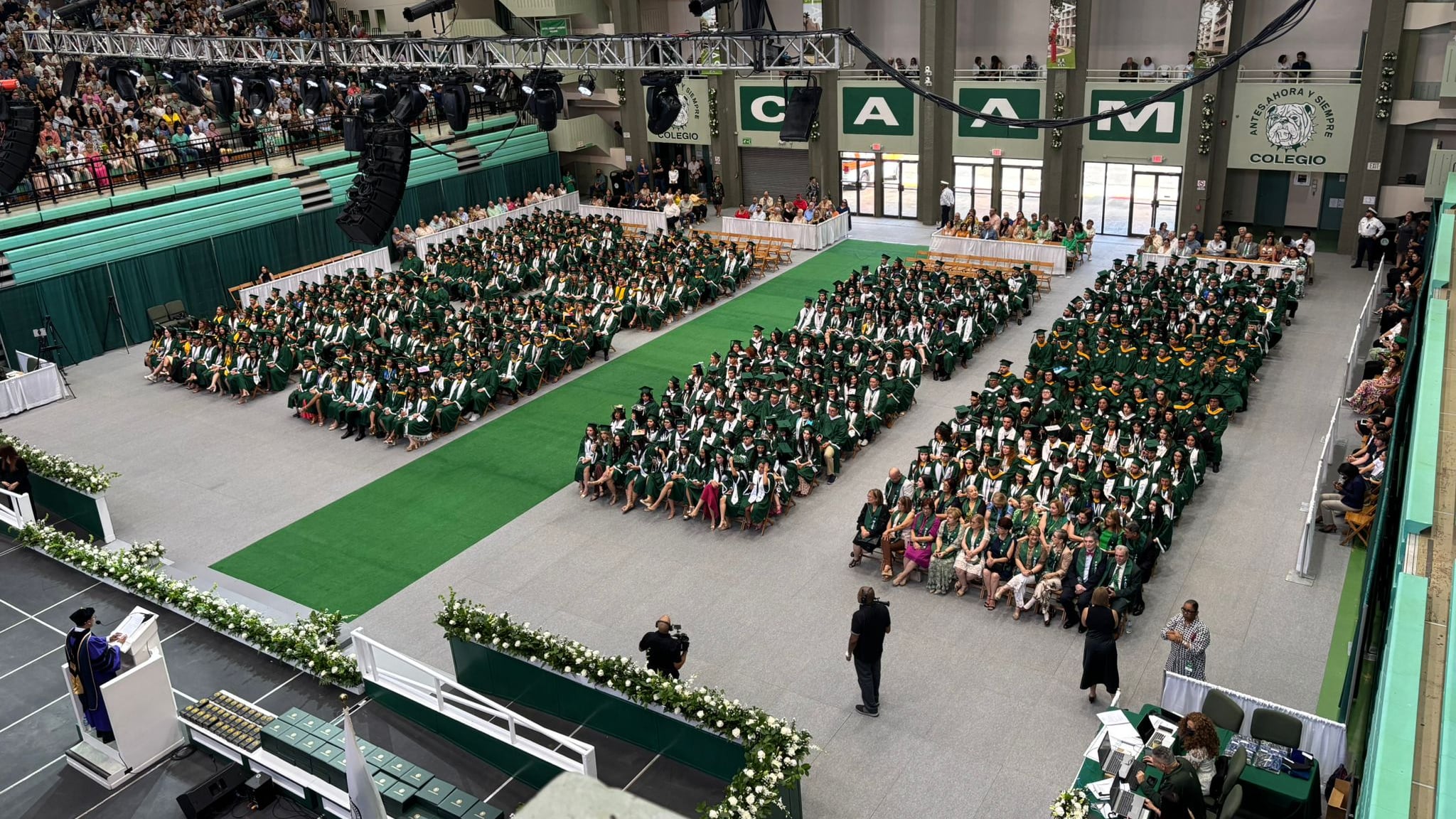 RUM celebra su centésima duodécima graduación.
