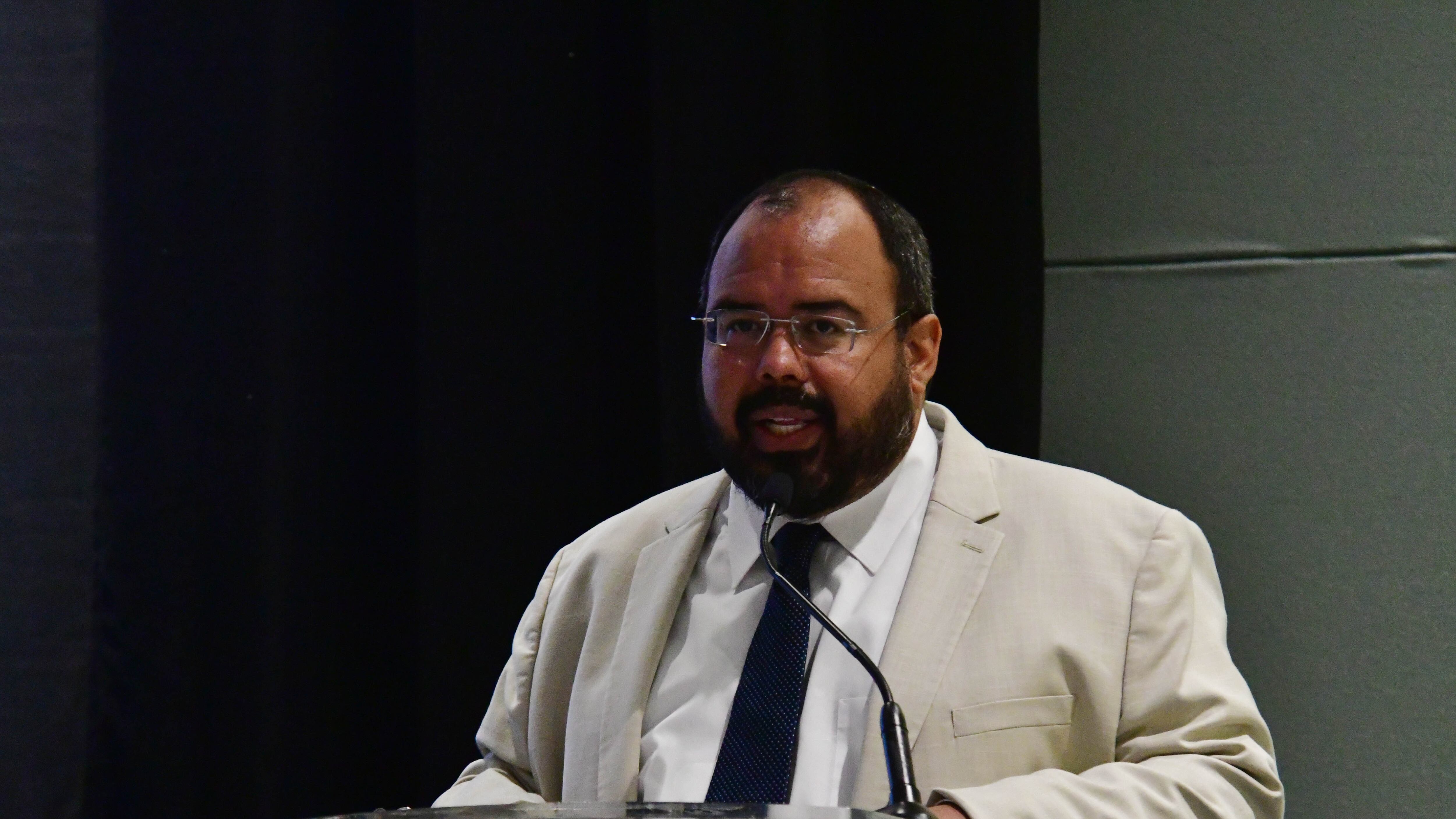 El Secretario de. Educación, Eliezer Ramos Parés