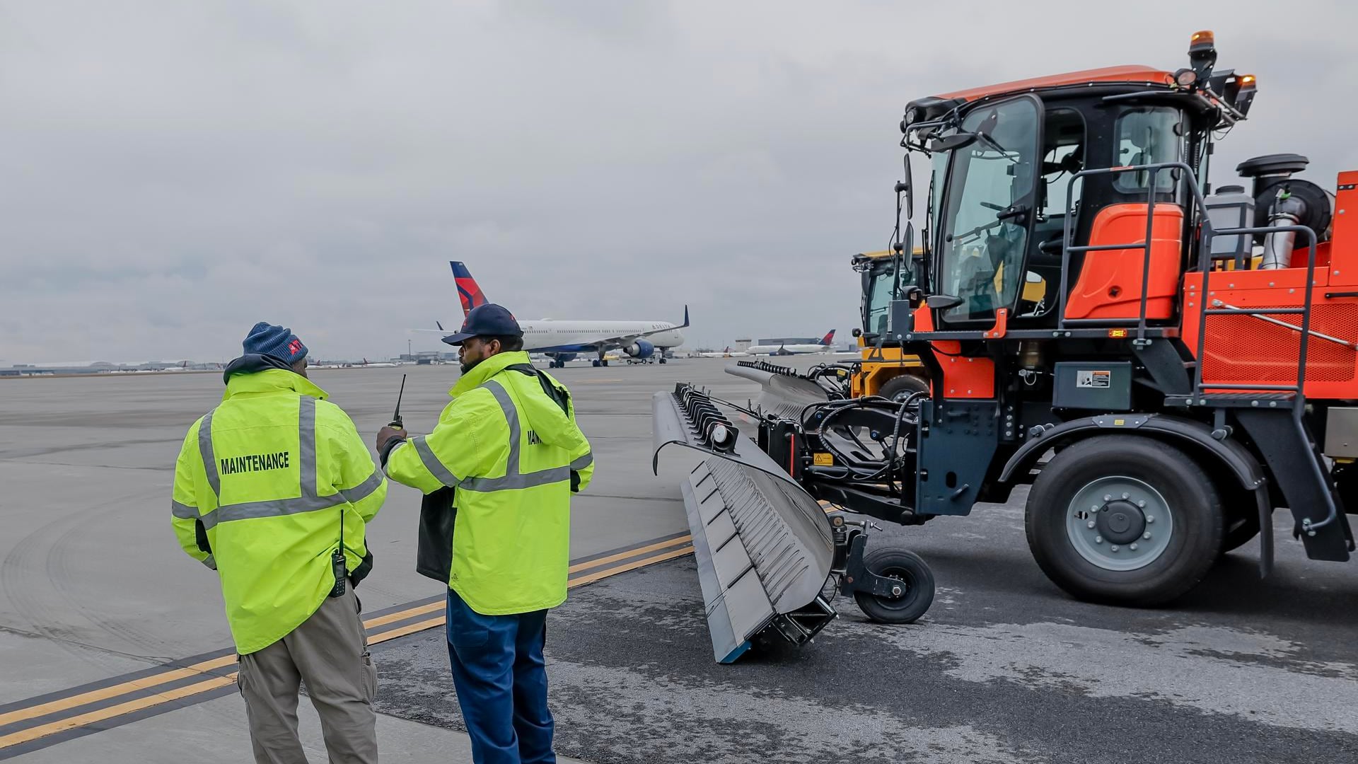 Una peligrosa tormenta invernal amenaza a Estados Unidos y 14 estados declaran emergencia