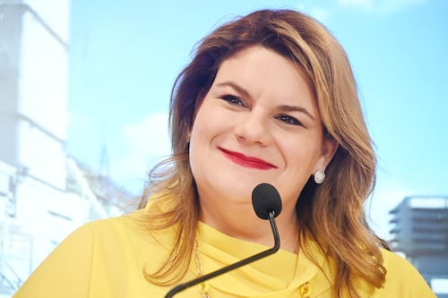 Gobernadora anuncia cheque de alivio contributivo mientras legislatura evalúa reforma