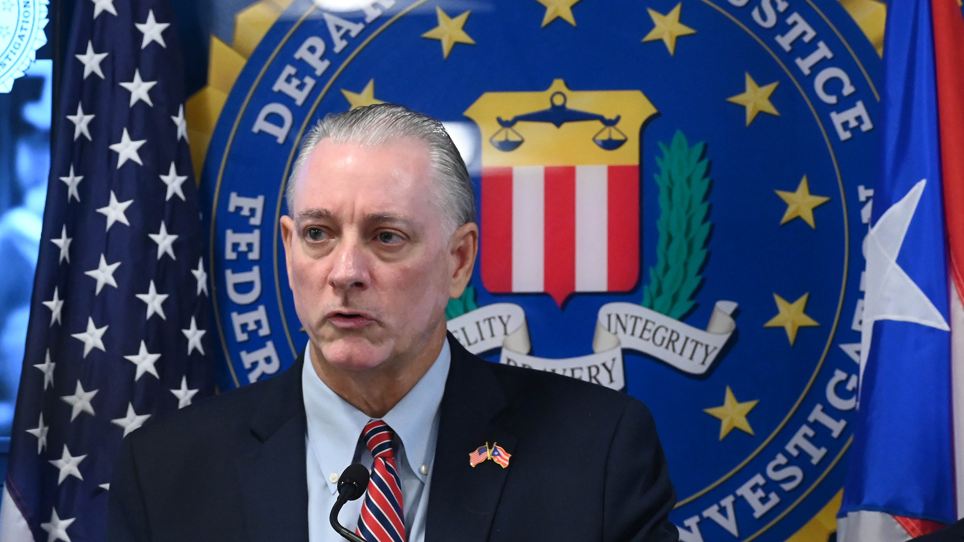 El secretario de Hacienda Angel Pantoja. Conferencia de Prensa sobre esquema de corrupción que se originaba en Hacienda.