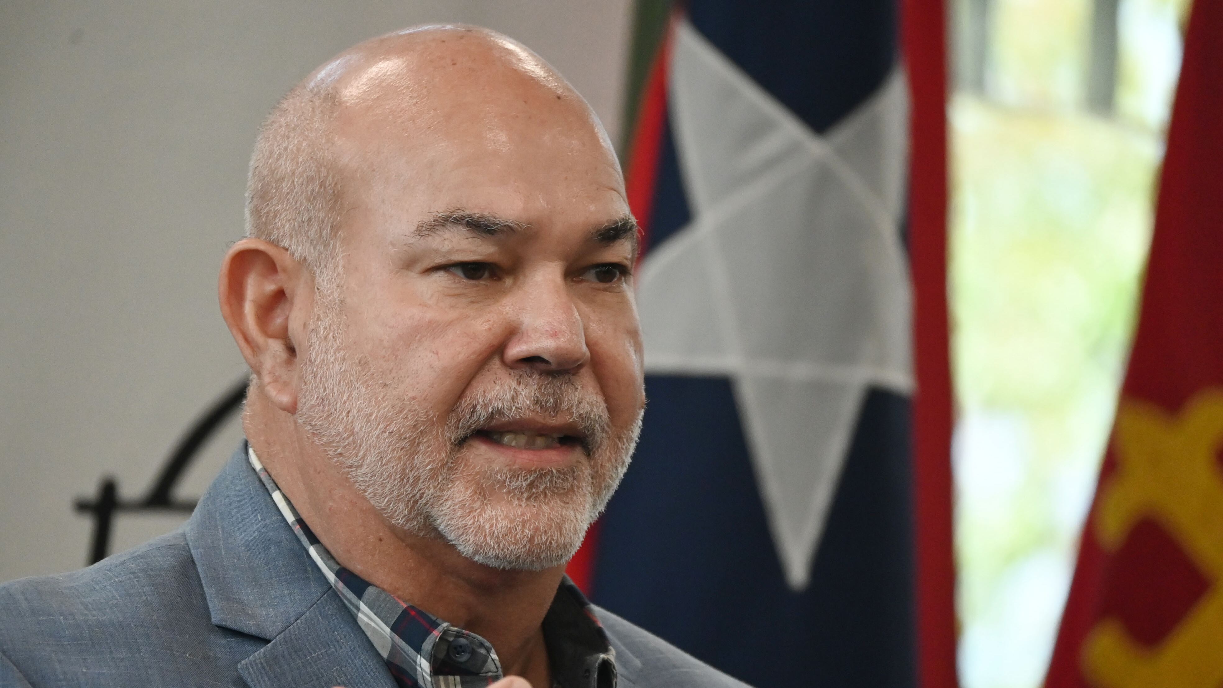 El presidente de la Cámara de Representantes de Puerto Rico , Carlos "Johnny" Méndez Núñez