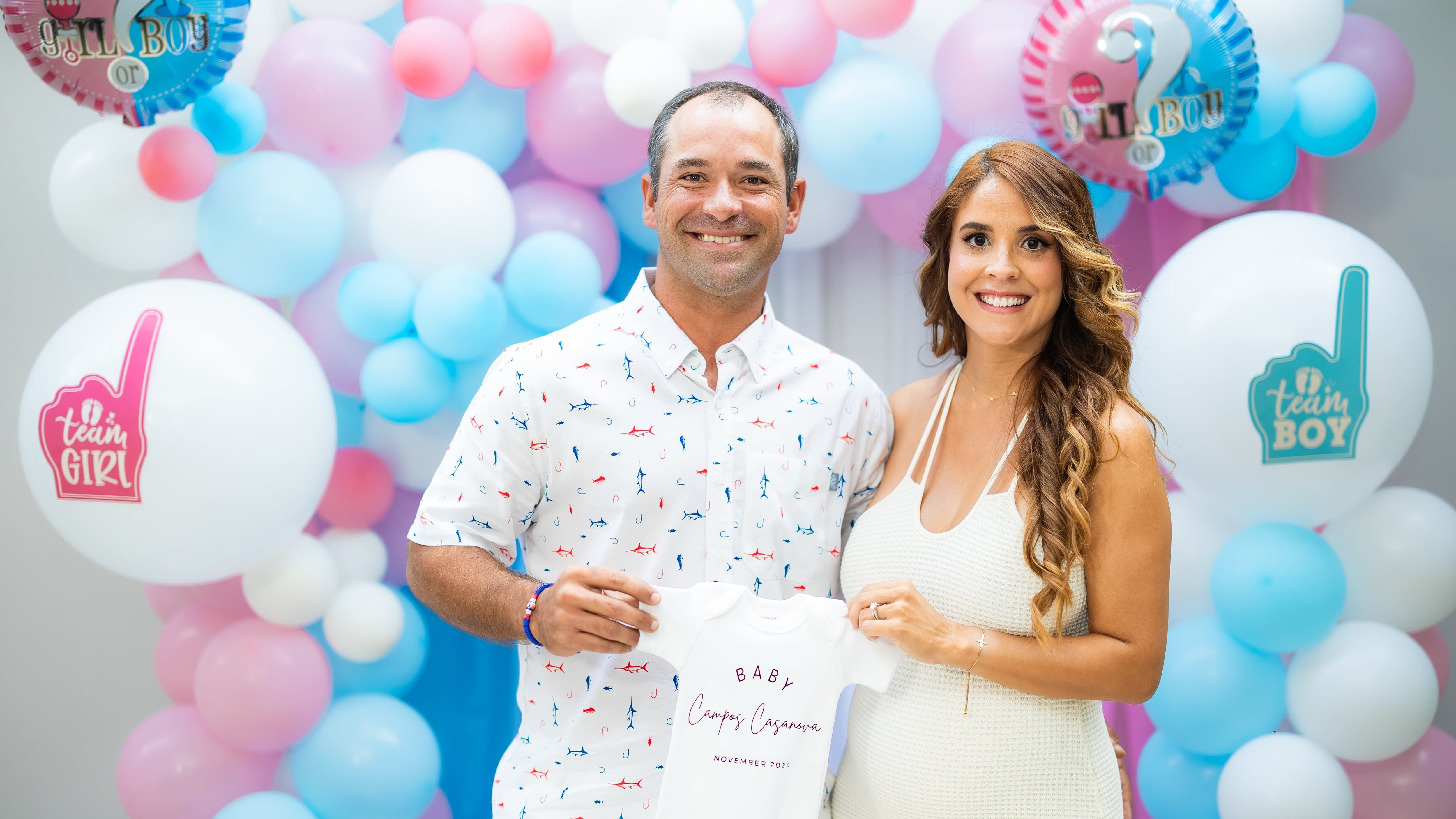 "Rafa" Campos y su esposa Stephanie Casanova.