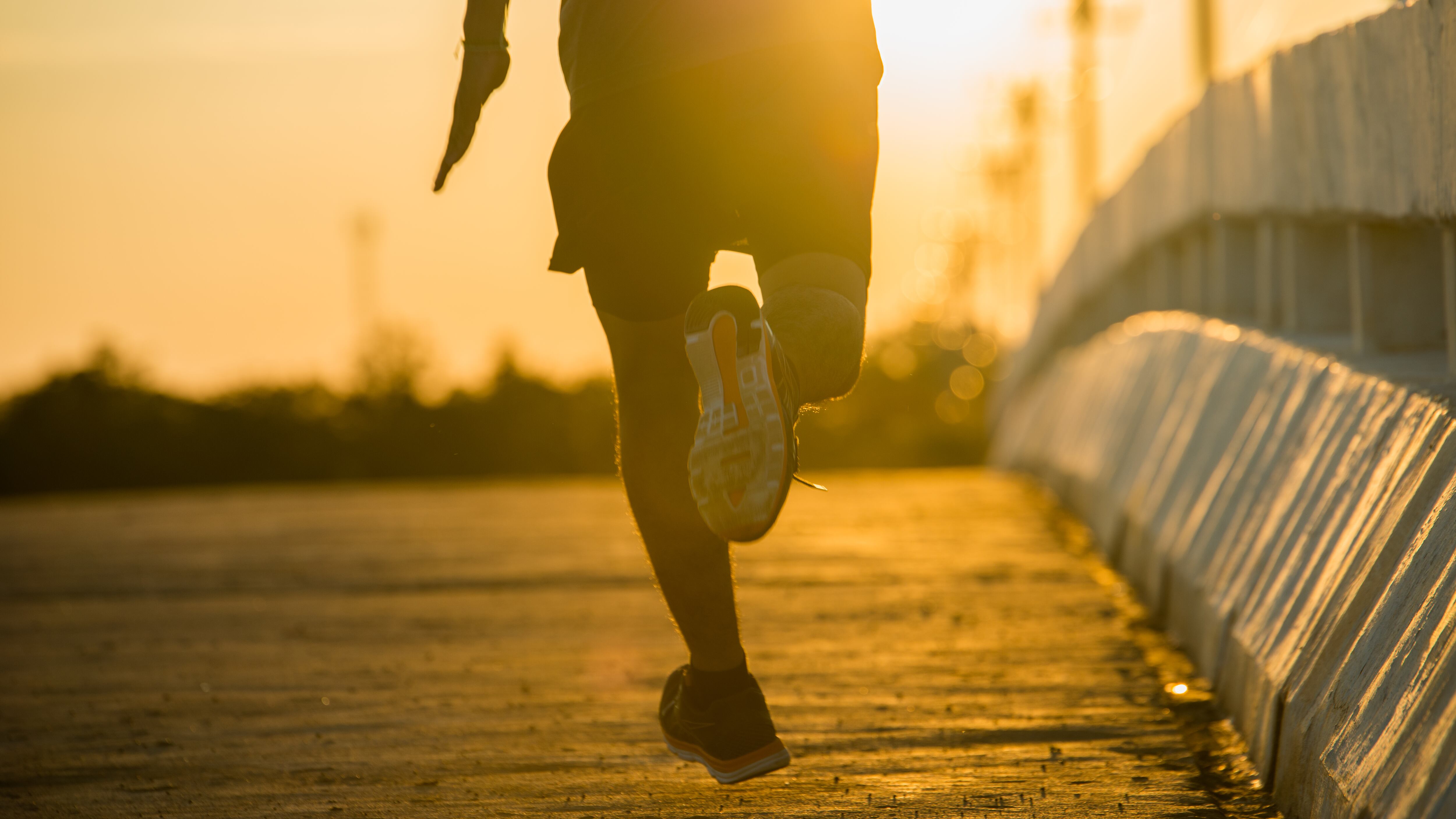 Correr es uno de los deportes más populares del mundo, y el número de personas que realizan esta actividad continúa en aumento. Foto: Freepik.