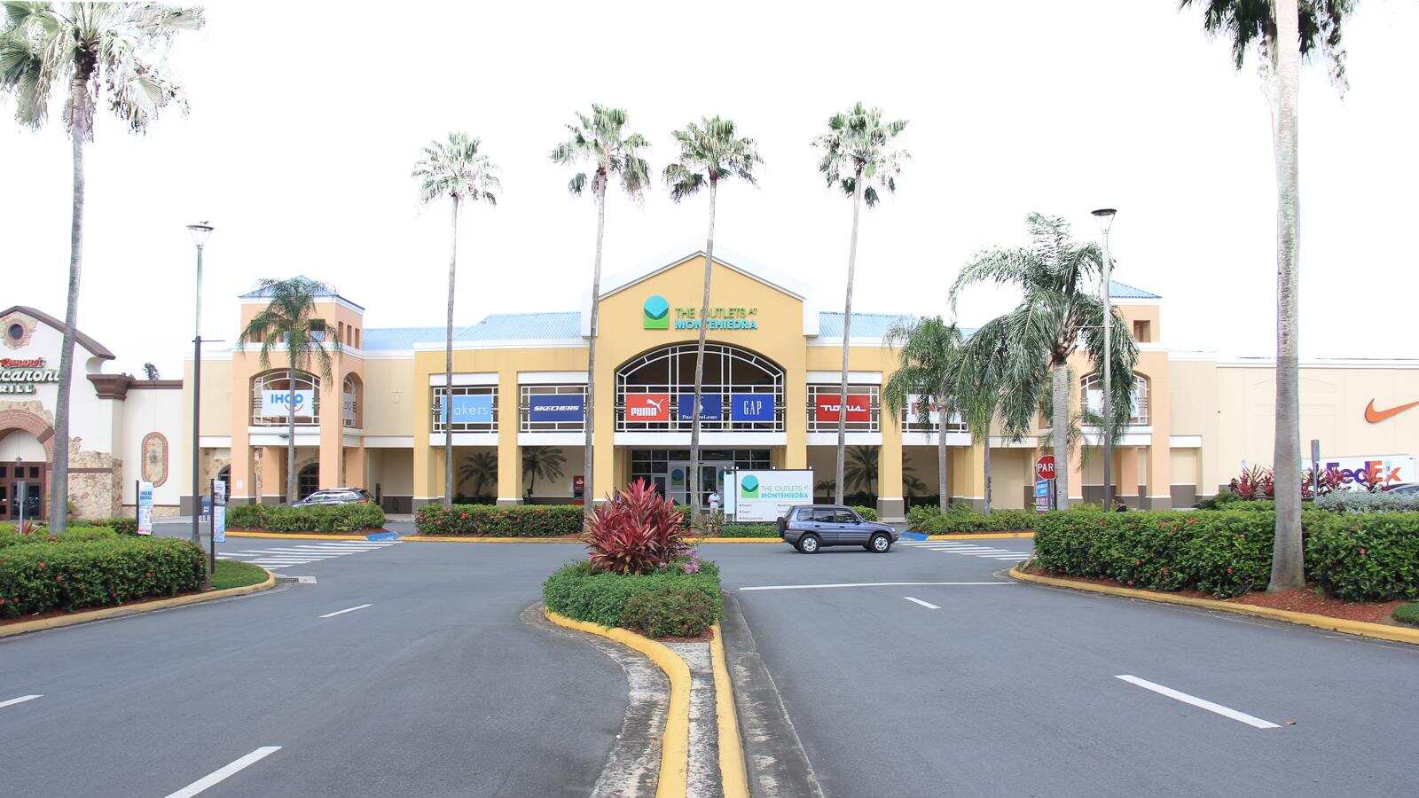Centro comercial The Outlets at Montehiedra.