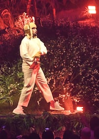 El exponente urbano interpretó sobre 30 canciones en la primera función de "No me quiero ir de aquí".