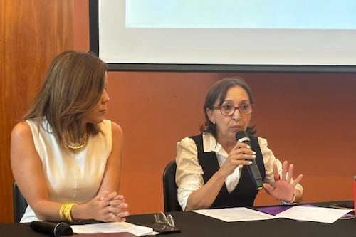 Periodistas exigen a Fortaleza que desista de requerir credencial del Departamento de Estado