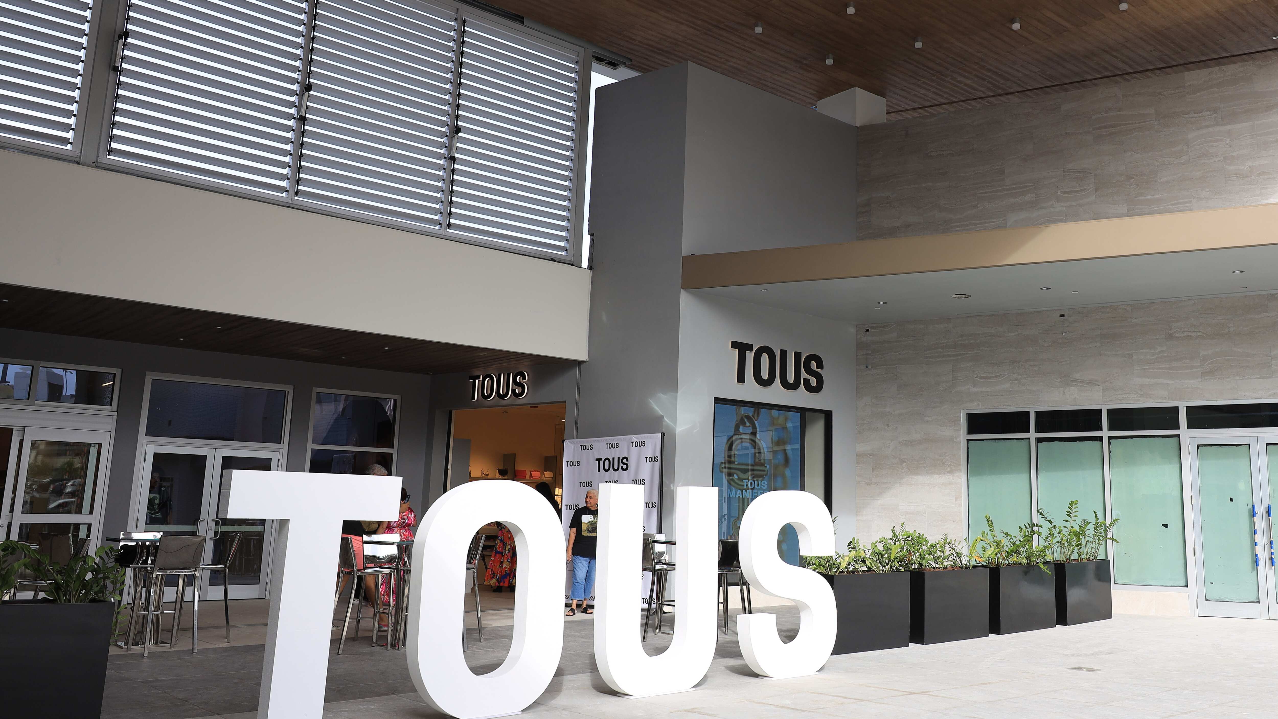 Tous, Liberty Square en San Patricio