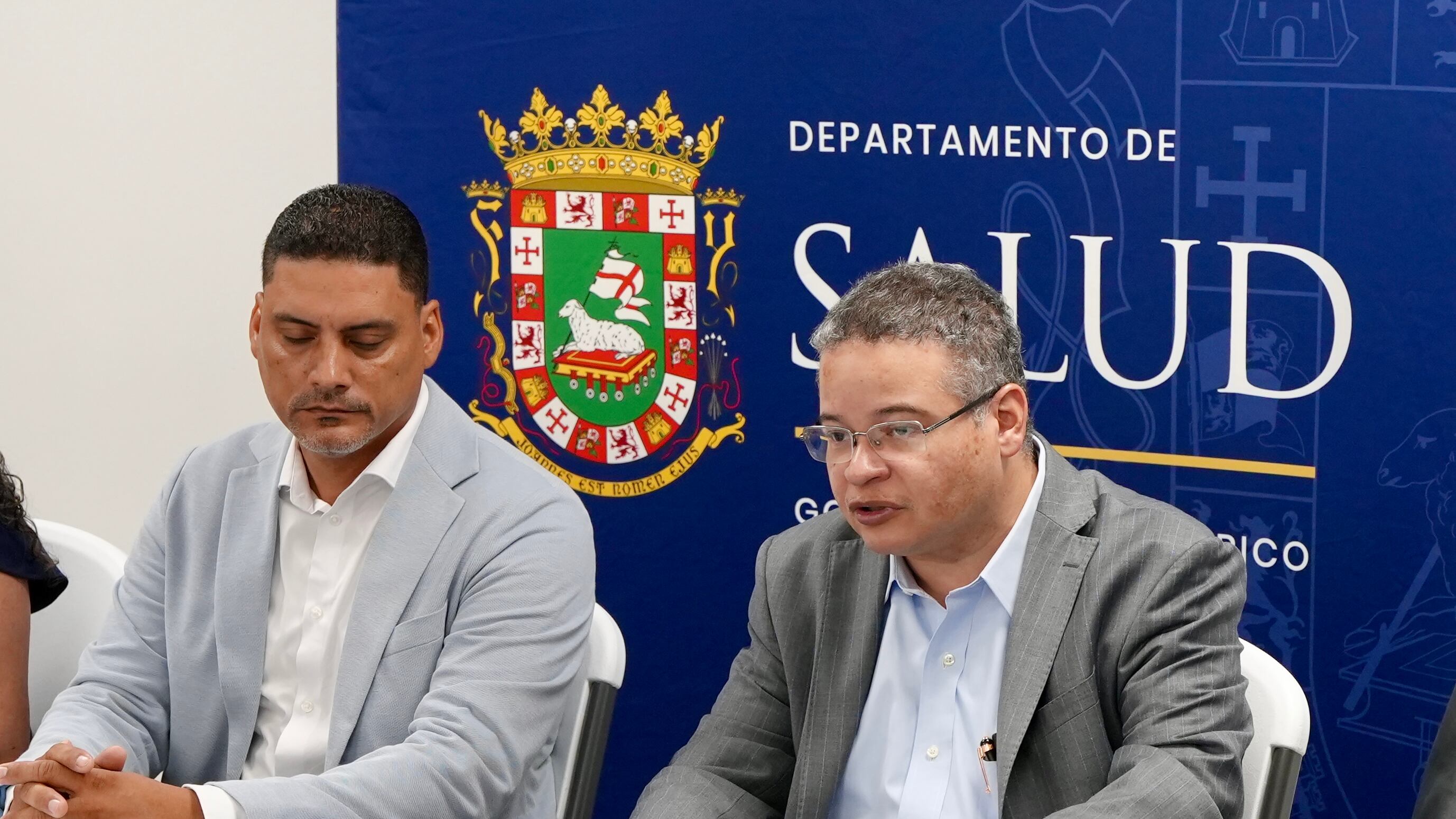 El presidente de la Unión General de Trabajadores, Edwin Méndez Cardona, y el secretario del Departamento de Salud, Víctor Ramos Otero.
