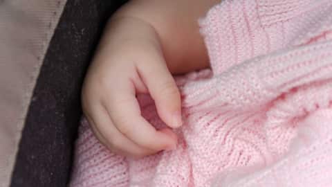 Una infante de un año falleció tras caer en una piscina de la Finca Nicanor Medina en Aguada.