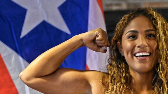 La boxeadora hizo su debut profesional con una victoria.