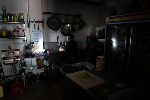 Clientes de LUMA en Puerto Rico enfrentan más de 24 horas sin luz al año