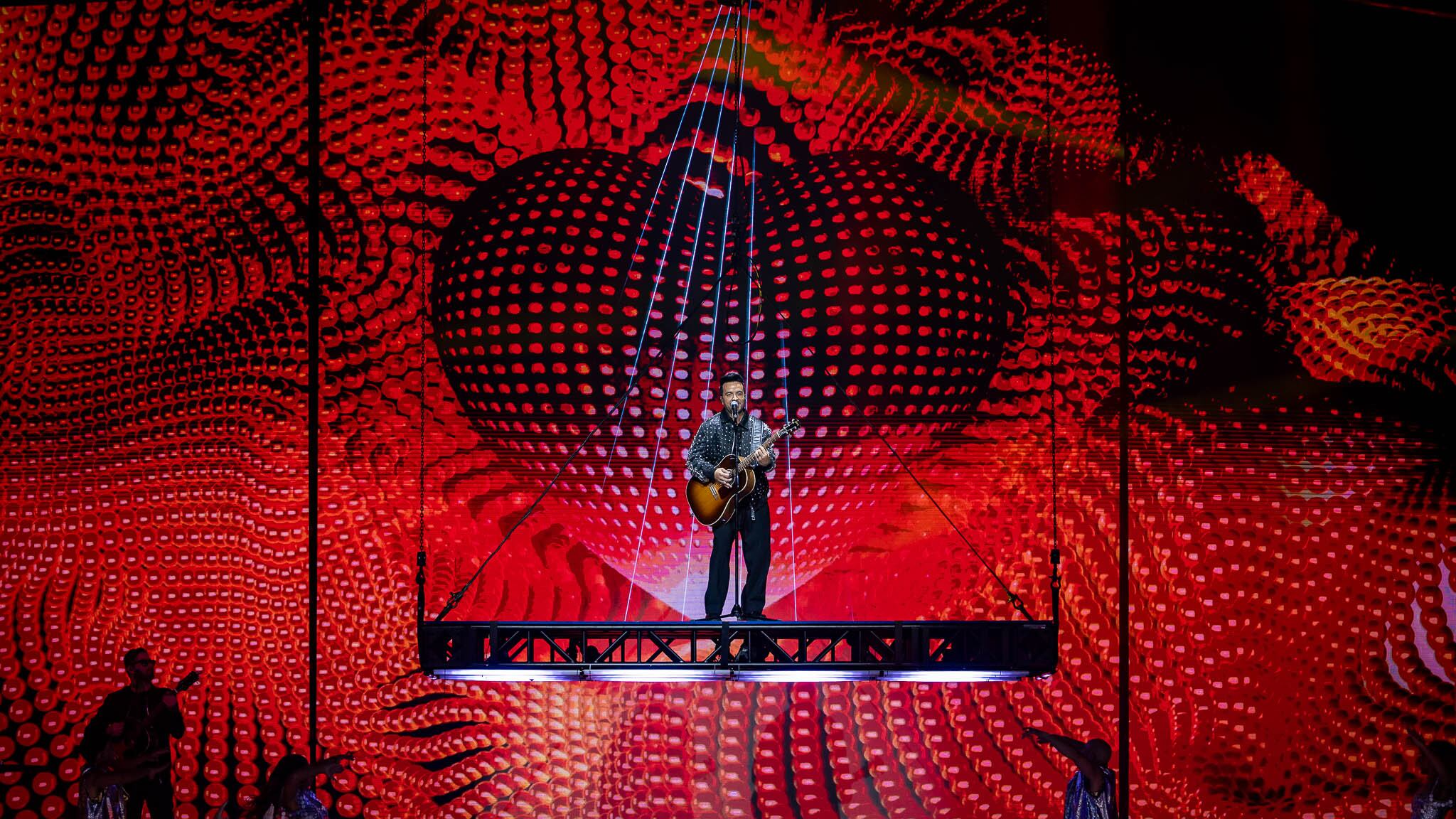 Luis Fonsi, 25 años Tour