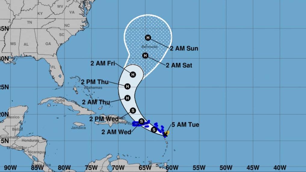 Tormenta Ernesto boletín de las 5:00 de la mañana del martes.
